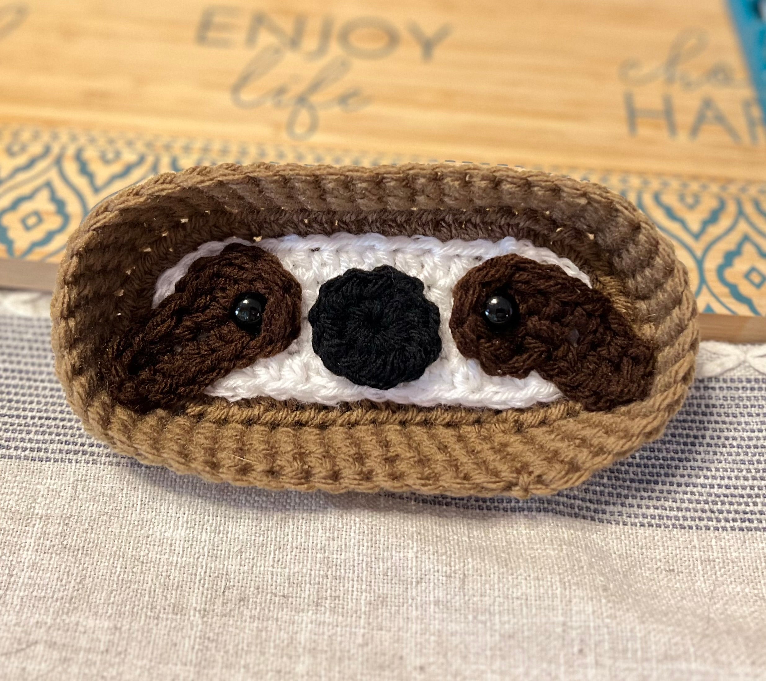 Crocheted Glasses Holder