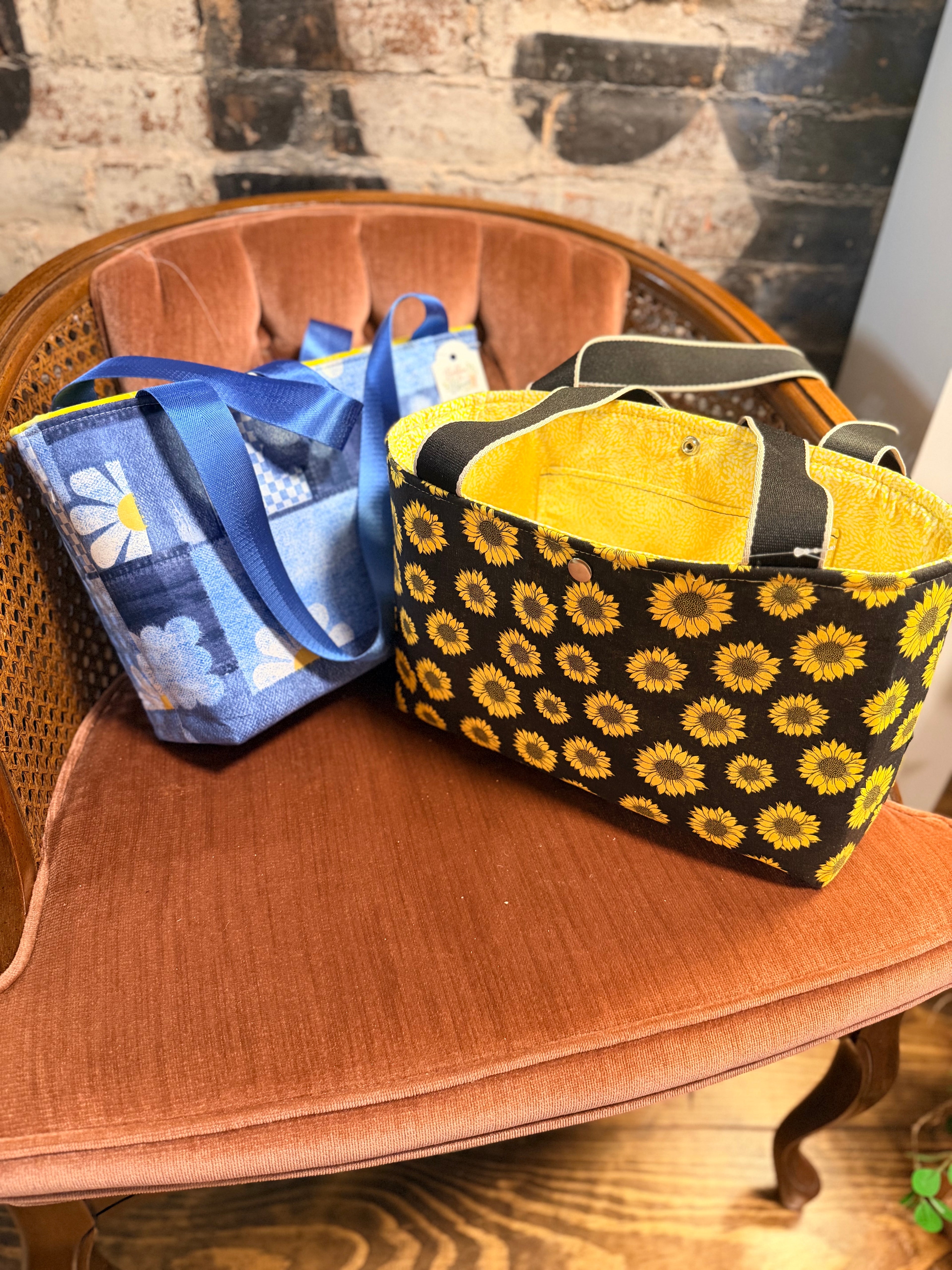 Bobbin to Bloom Snap Tote