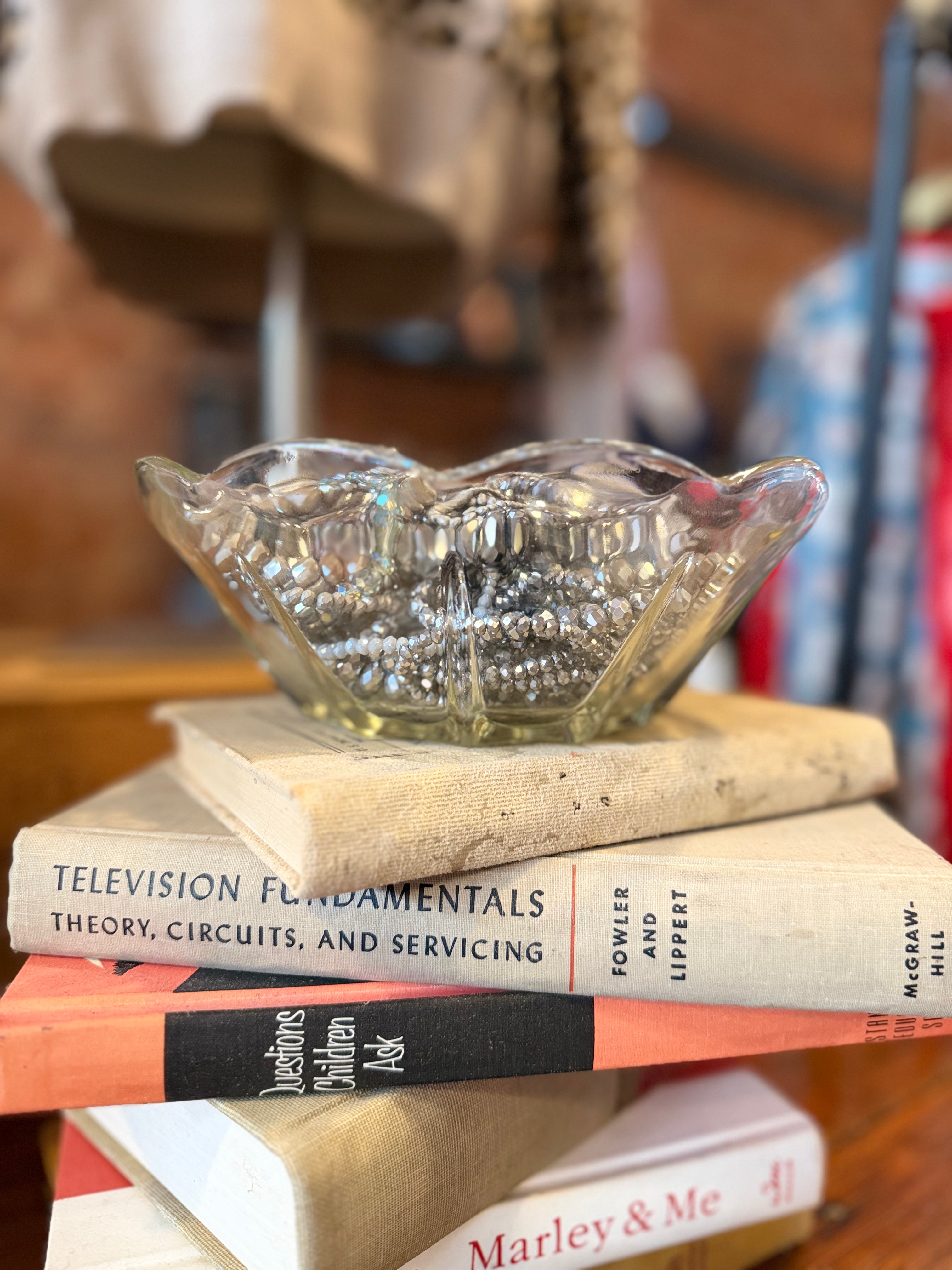 Vintage 8” Scalloped Rim & Paneled Clear Glass Serving Bowl
