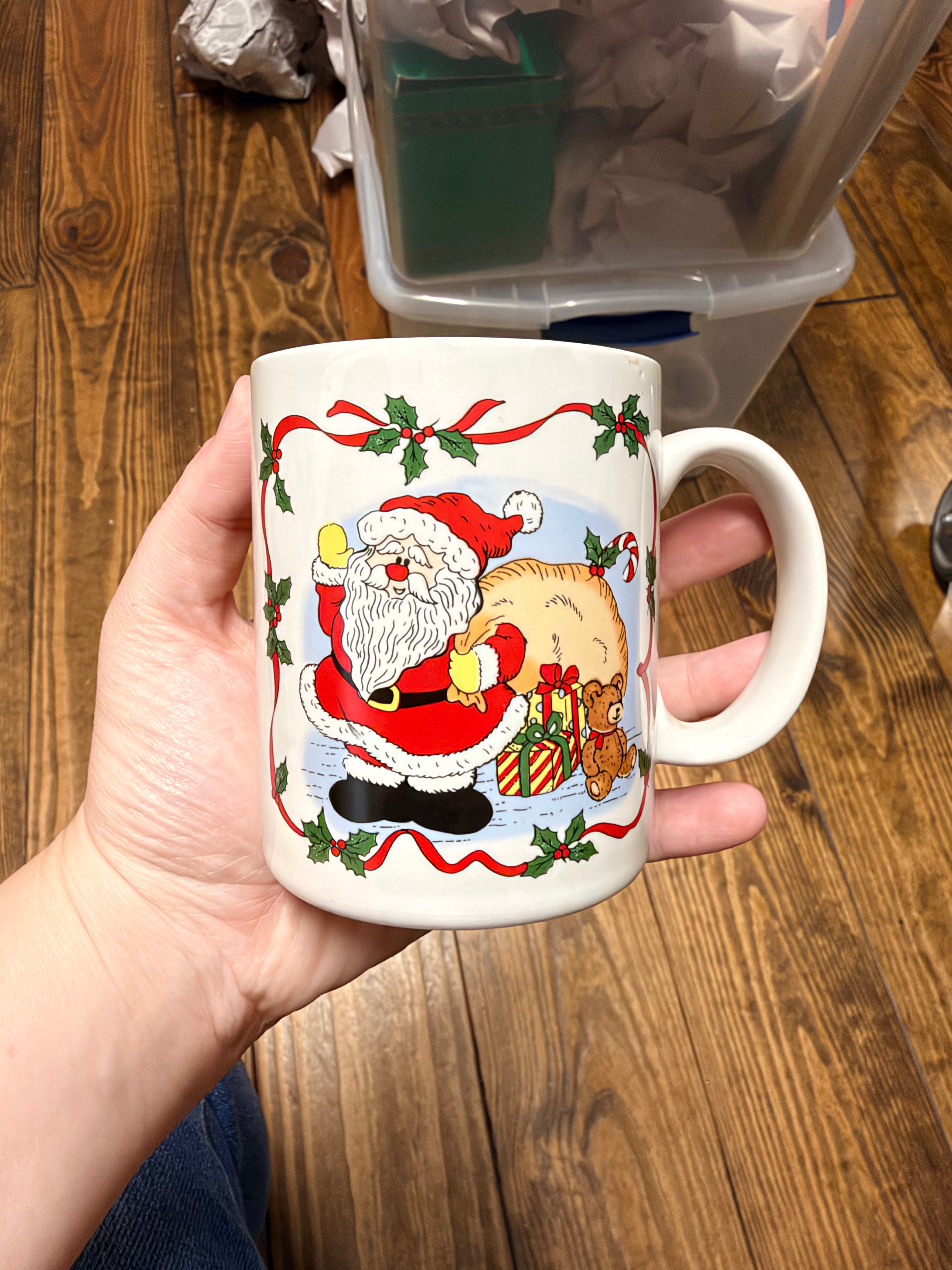 Vintage-Style Santa Claus Christmas Mug