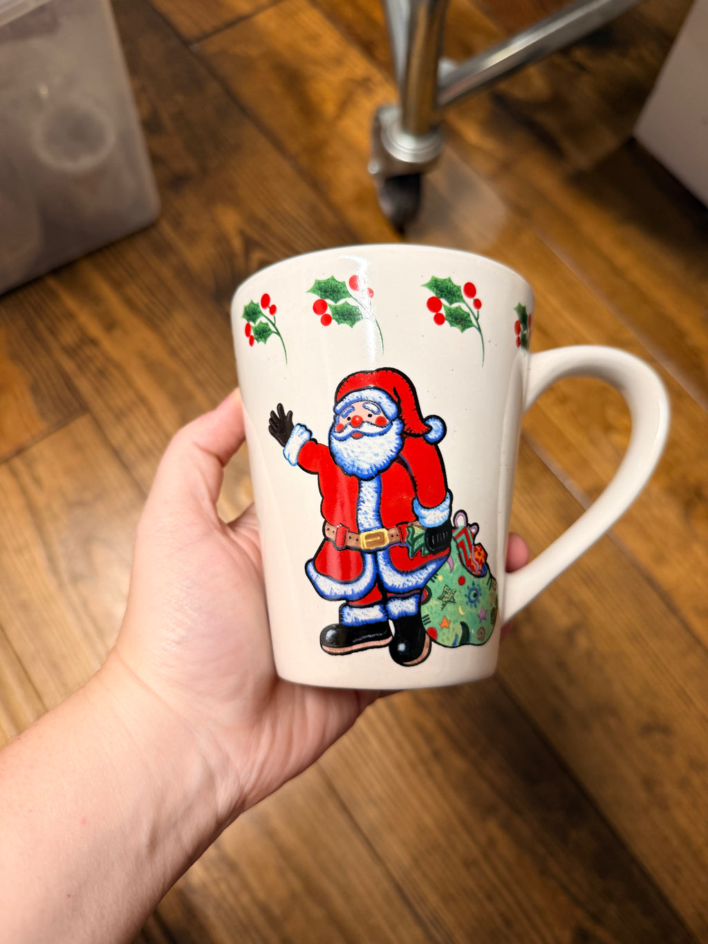 Retro Santa & Holly Christmas Mug