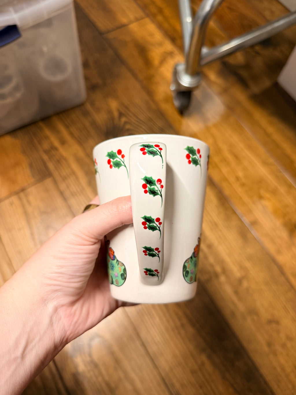 Retro Santa & Holly Christmas Mug