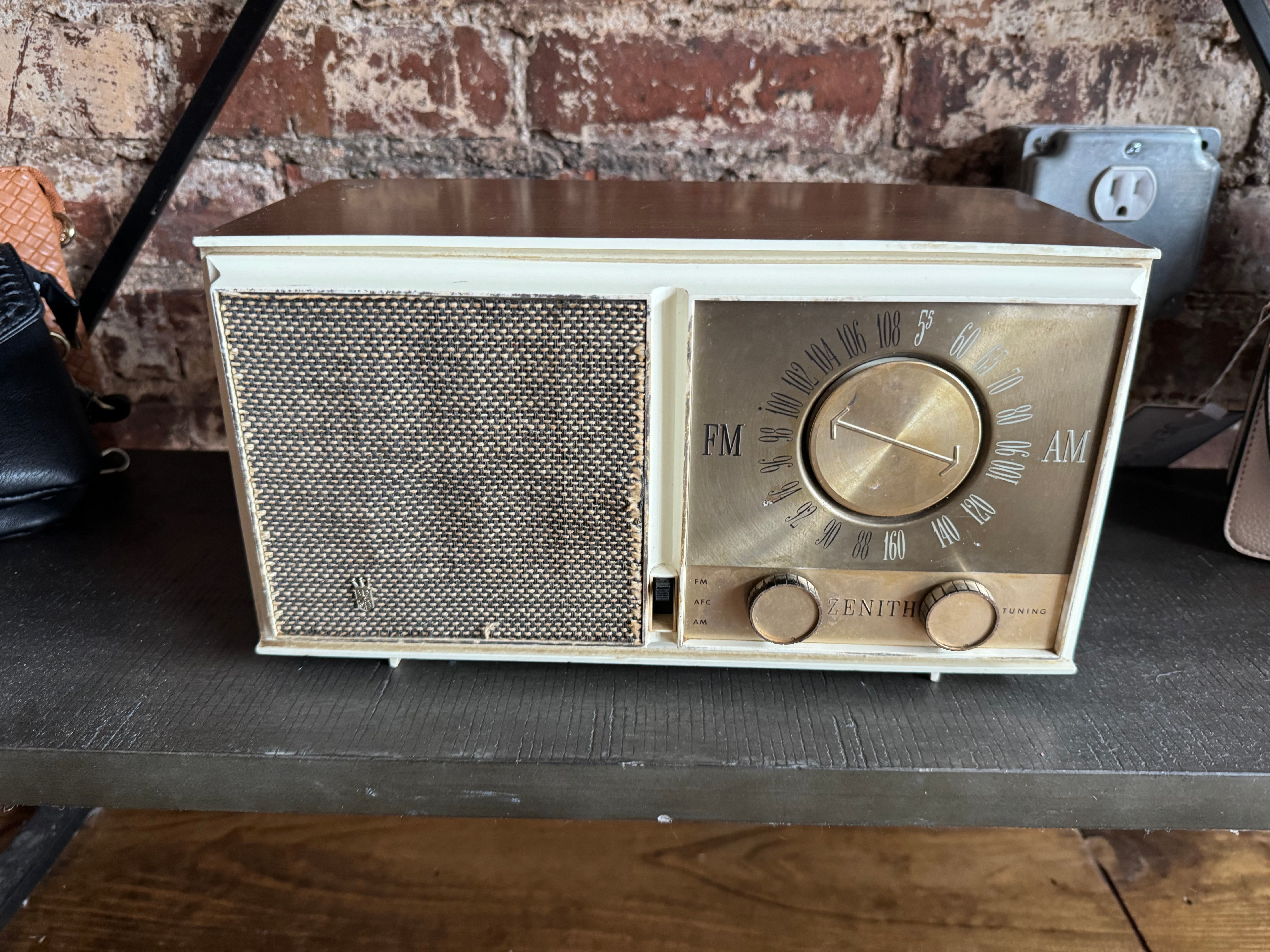 Vintage offers radio Zenith