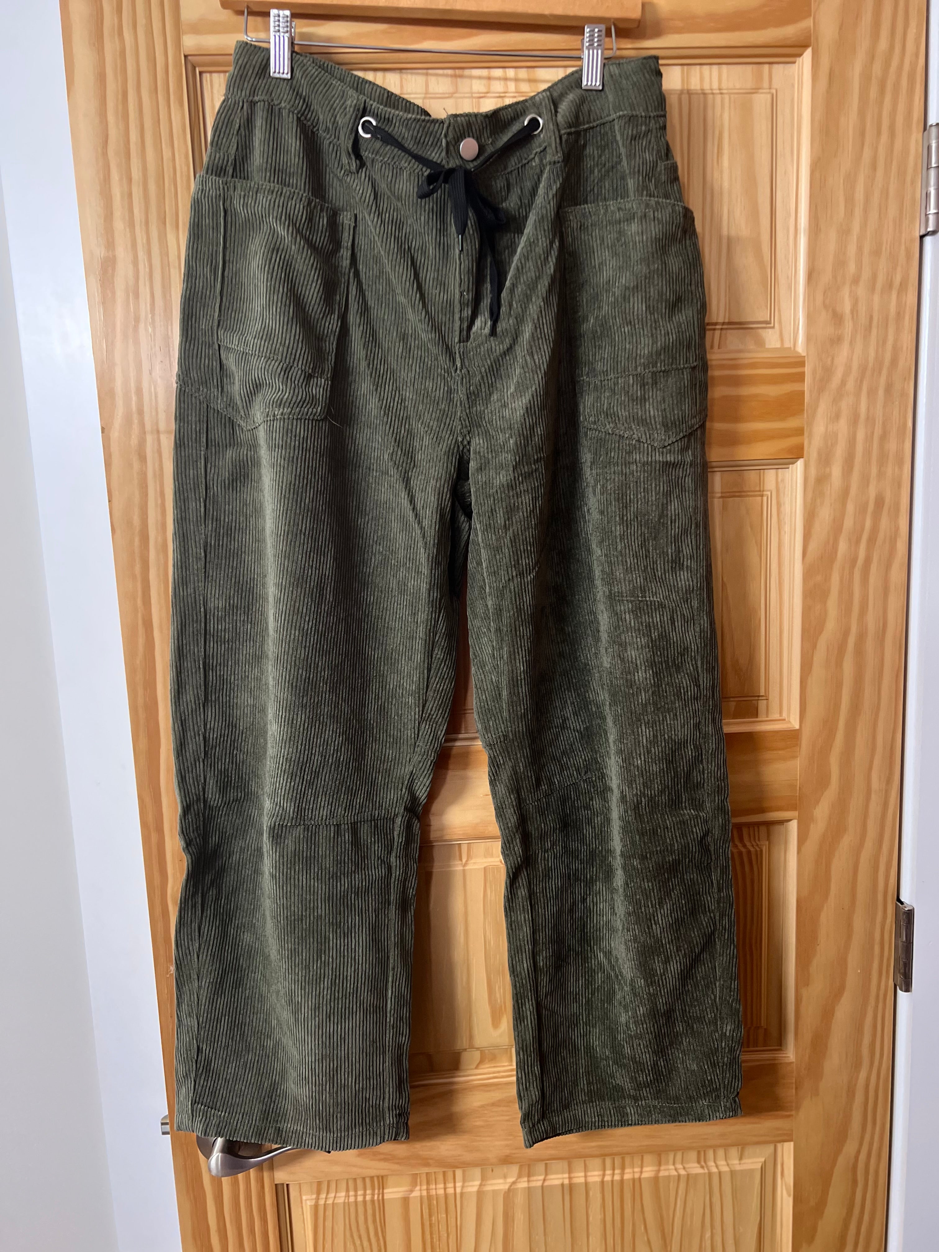 The Modern Cord Wide-Leg Pant